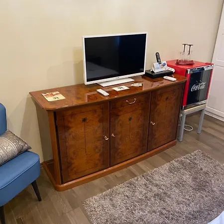 Restaurant Hesch فندق *