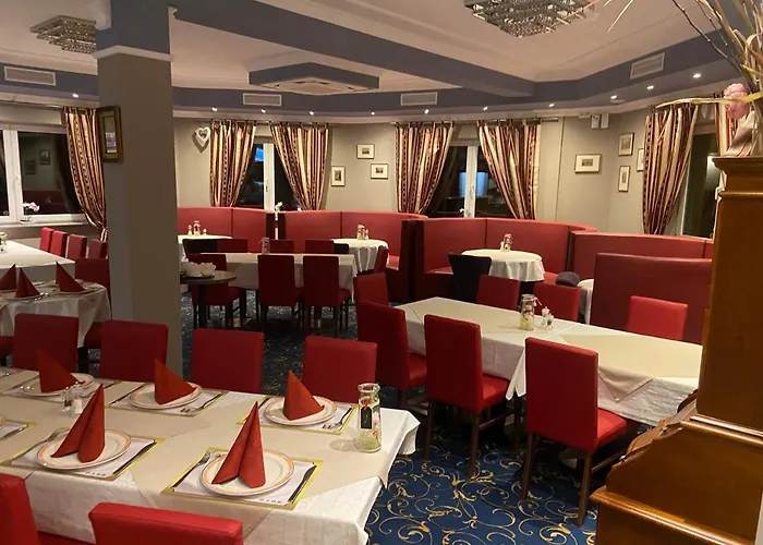 Restaurant Hesch فندق *